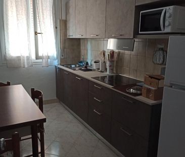 Camera in appartamento condiviso - Photo 3