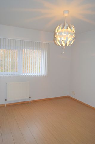 Appartement met 2 slaapkamers, lift, terras, 2 staanpl., - Photo 3