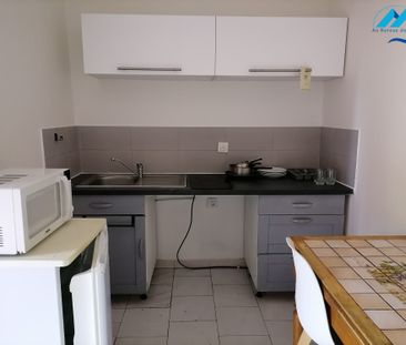 Location Appartement 1 pièce 22m² MARSEILLE 11ème - Photo 2