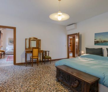 Prestigioso appartamento con vista canale - Photo 6