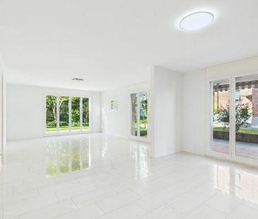 Exklusive Familienwohnung im ruhigem Wohnquartier zentral - Photo 2