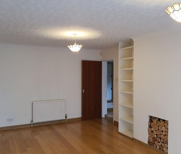 3 bedroom detached bungalow to rent - Photo 2