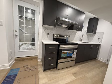 For Lease - 2971 Westoak Trails Boulevard Unit# BSMT, Oakville, Ontario - Photo 5