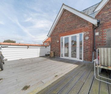 1 bedroom flat to rent - Photo 6