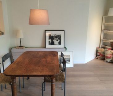 Furnished 1 Bedroom Suite – Prestigious Island Park Way - Photo 3