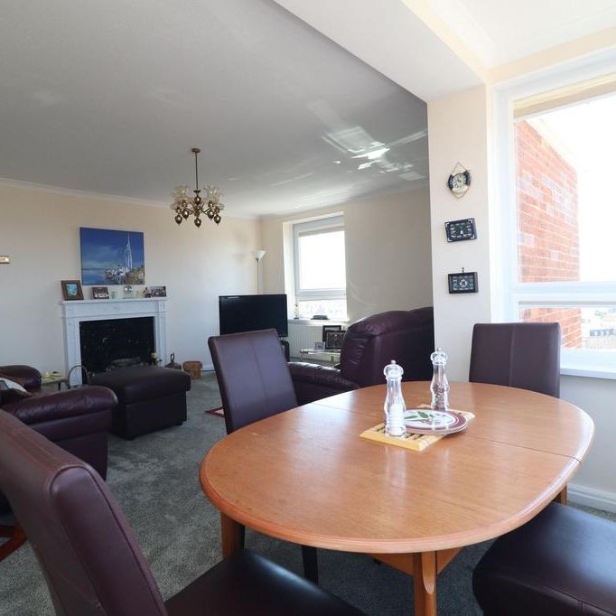 2 bedroom property to rent - Photo 1