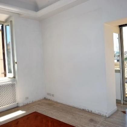 Attic-Trevi: Beautiful 3 bedroom top floor two level penthouse with Panoramic terrace. Living, fireplace, 3 bedrooms, large kitchen, separate dining, silent, bright, views. Ref 645 - Photo 2