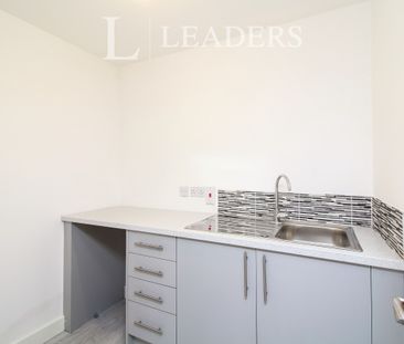 property to rent High Street, Bromsgrove, Worcestershire, B61 - Photo 2