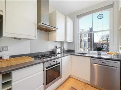 Louvaine Road, SW11 - Photo 2