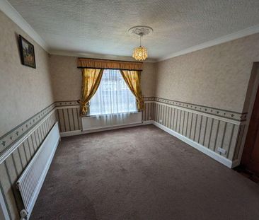 3 bedroom detached house to rent - Photo 2