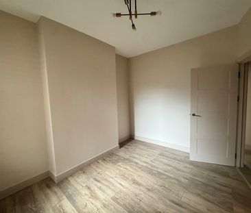 2 Bed Flat, Chesterfield Road, N4 - Photo 2