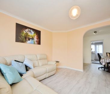 2 Bed Terraced House, Lamerock Road, BR1 - Photo 5