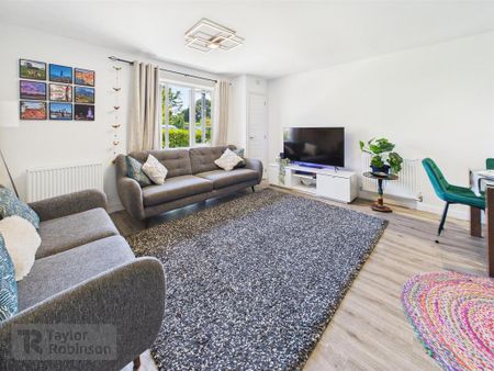 2 bedroom ground floor flat to rent - Photo 2