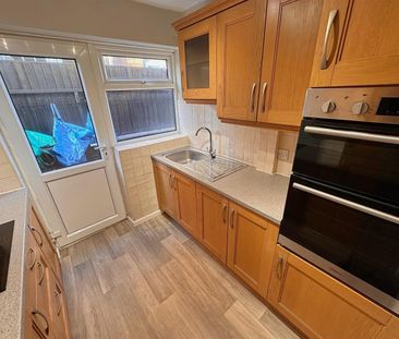 2 bedroom House To Let - Photo 2