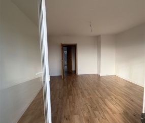 Sonnige, modernisierte 3-Zimmer-Wohnung mit tollem Weitblick und Ba... - Photo 2
