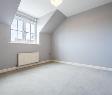 3 bedroom semi-detached house to rent - Photo 2