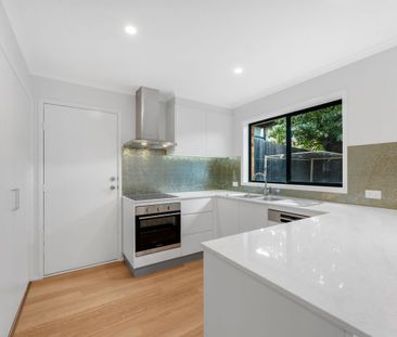 Fully Renovated Modern Home on Elevated, Sun-Filled Block - Photo 5