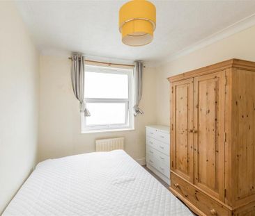 4 bedroom terraced house to rent - Photo 3