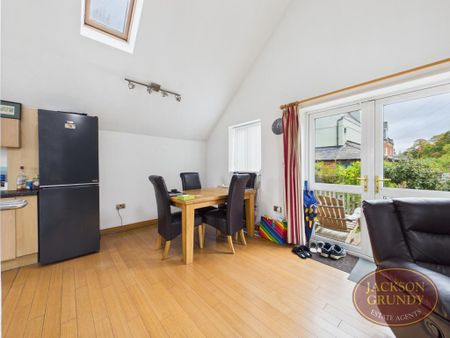 2 bedroom detached house to rent - Photo 4