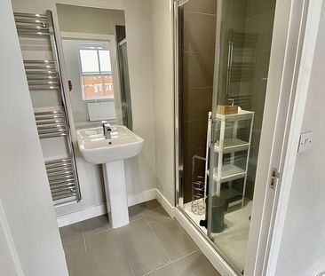 2 bedroom apartment to rent - Photo 3