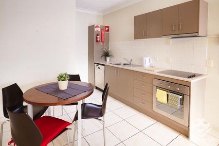 FEMALE ensuite room available - Photo 4