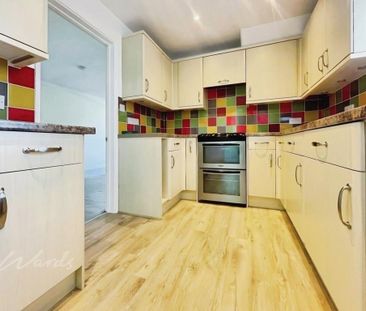 2 bedroom semi-detached house to rent - Photo 4