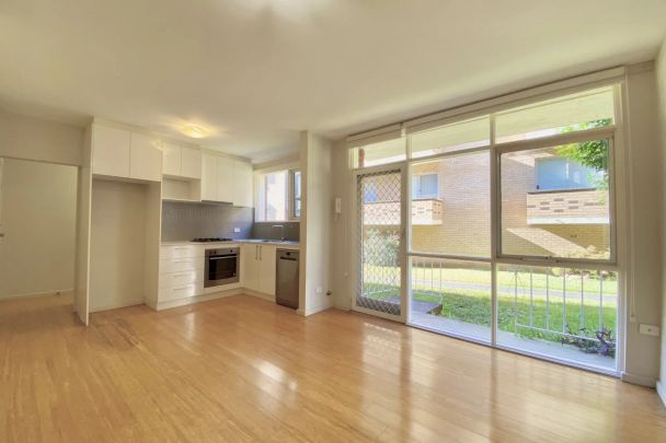 Short term rental for 3 months only. - Photo 1