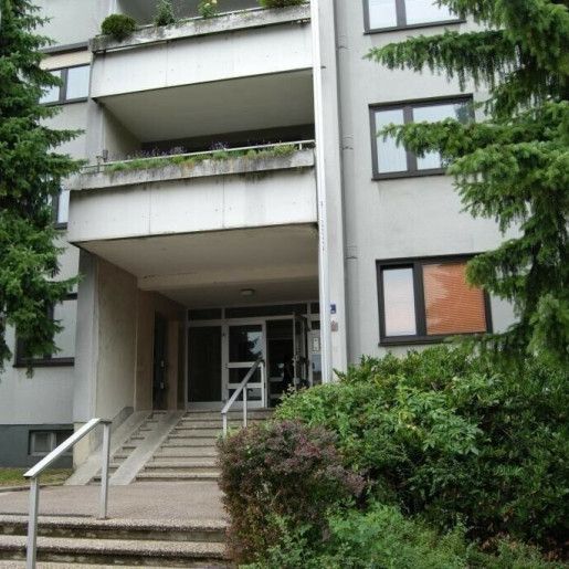Großzügige 4-Zimmer-Familienwohnung mit Balkon & Tiefgarage in zentraler Lage in Haid ab August verfügbar ! - Foto 1