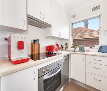 Peaceful apartment in the heart of Mosman - Photo 4