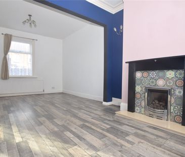 2 bed terraced house to rent in Rosebery Avenue, Scarborough, YO12 - Photo 3