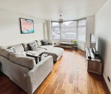 4 bedroom semi-detached house to rent - Photo 1