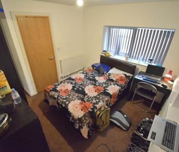 5 bedroom terraced house to rent - Photo 5
