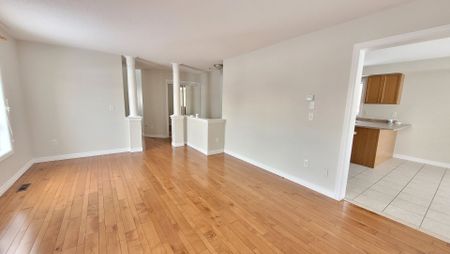 For Lease - 58 Lake Crescent Unit# UPPER, Barrie, Ontario - Photo 2