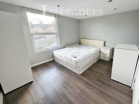 Victoria Street, IP1 - Company Let - Photo 4