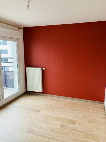 Location Appartement 5 pièces 115m² LYON 9ème - Photo 3