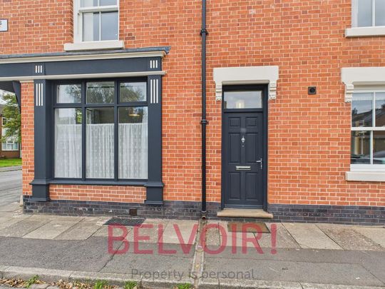 2 bedroom end of terrace house to rent - Photo 1