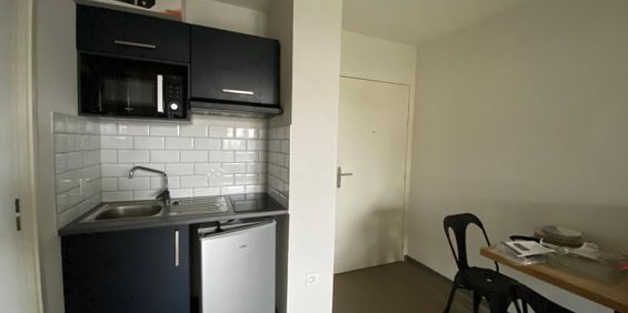 Location Appartement 1 pièce 23m² LA ROCHELLE 17000 - Photo 3