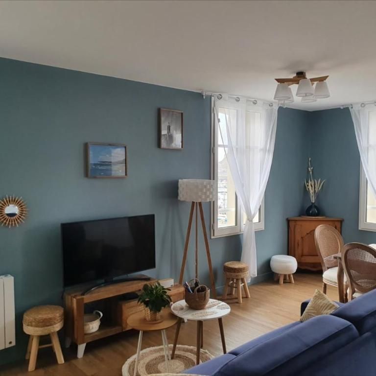 Sur les Quais, Pleine vue Port, Appartement de Type 3 en duplex MEUBLE - Photo 1