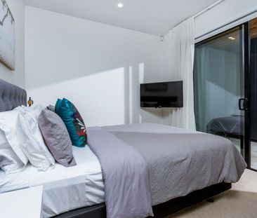 Fab spacious family home in great location with Double Garage!! - Photo 5