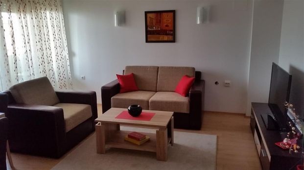 Apartament cu doua camere de inchiriat in zona Crangasi - Fotografie 1