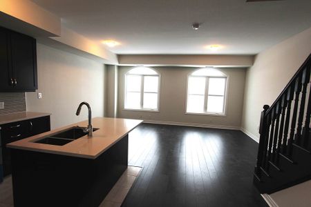 For Lease - 3905 Major Mackenzie Drive Unit# 229, Vaughan, Ontario - Photo 3