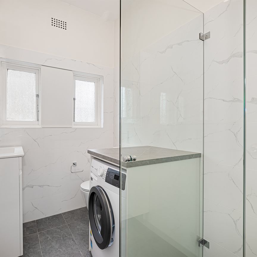 Apartment with 2 bedrooms & 1 bathroom - Photo 1