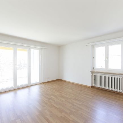 Un appartement partiellement rénové dans un emplacement optimal vous recherche - Foto 1