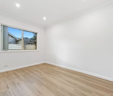 Stunning renovated Villa - (2 bedroom with 3rd bedroom/study option) - Photo 2