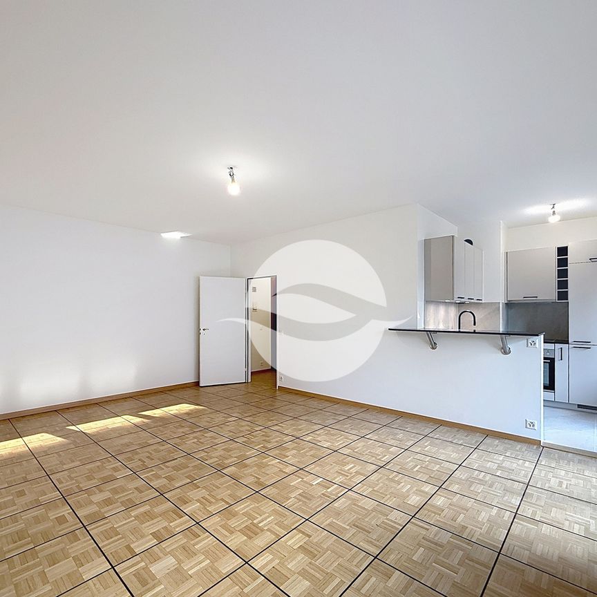 Très joli 2 pièces, piscine intérieure dans l'immeuble - Photo 1
