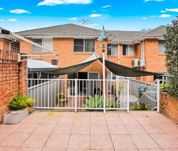 Unit 3/21-23 Cook St, Baulkham Hills NSW 2153 - Townhouse For Rent ... - Photo 5