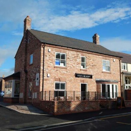 High Street, Farndon, Chester - Photo 1