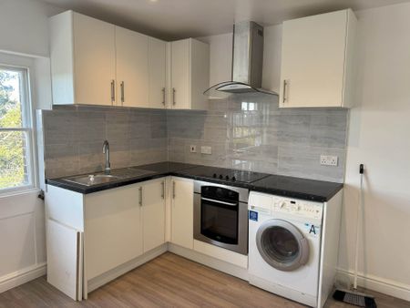 Price £1,350 pcm - Available Now - Unfurnished - Photo 3