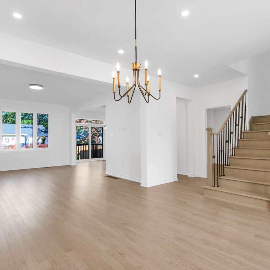 For Lease - 91 Berkely Street, Wasaga Beach, Ontario - Photo 1