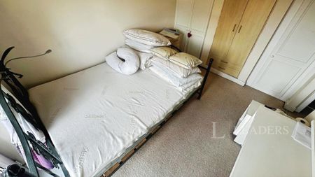 3 bedroom detached house to rent - Photo 3